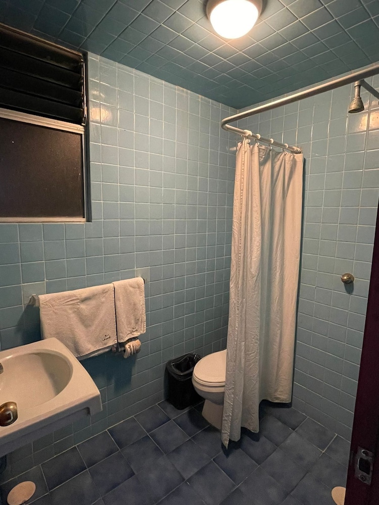 Hotel Royalty 40/64