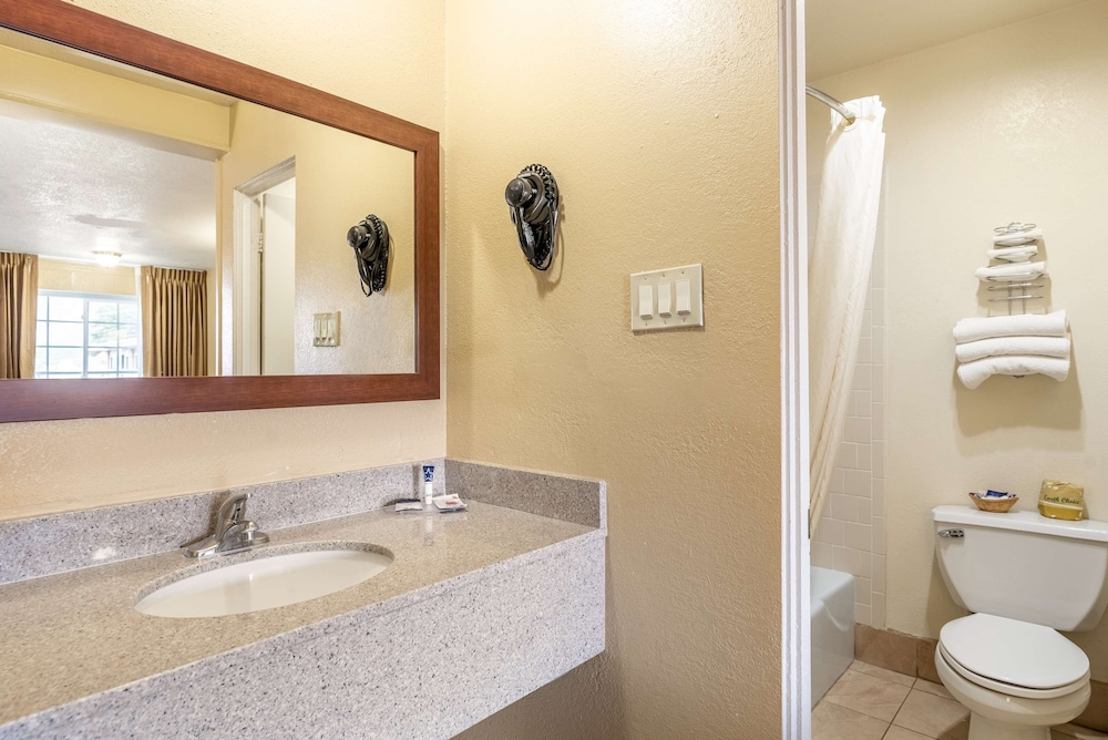 Americas Best Value Inn Suites Flagstaff 13/27