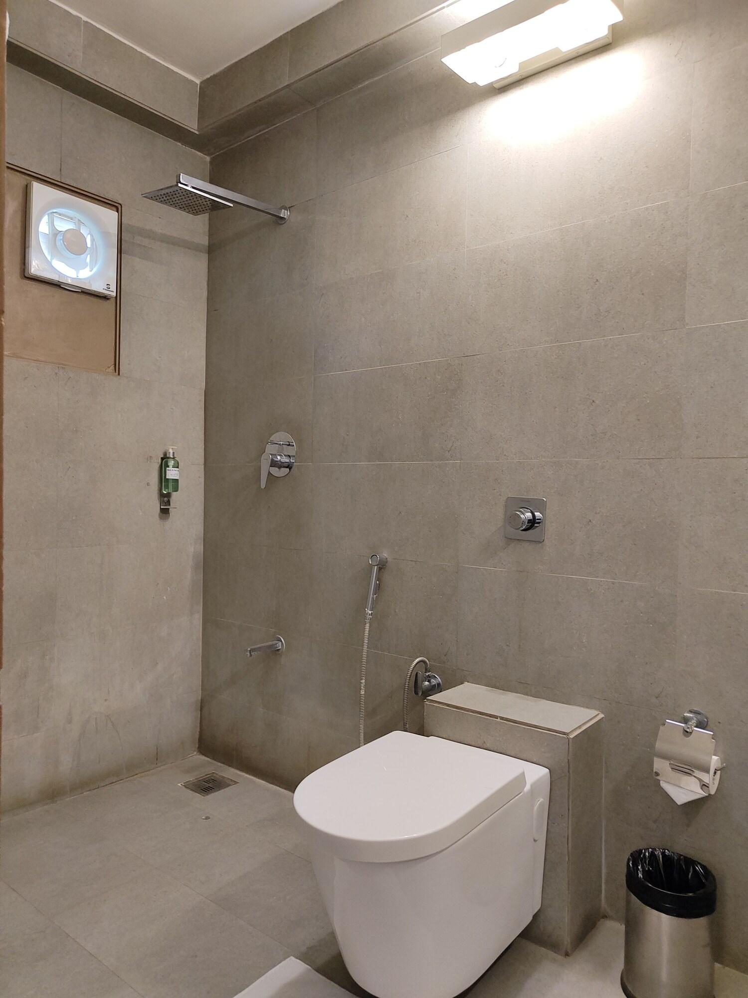 Kanak Beacon Hotel Ahmedabad 40/41
