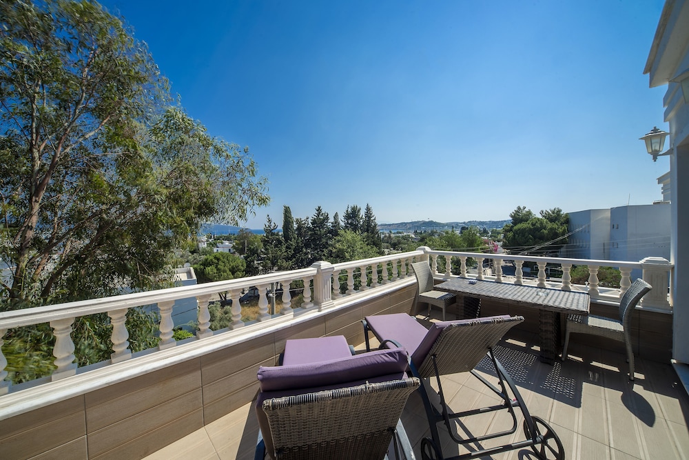 Laden Hotel Bodrum 23/42