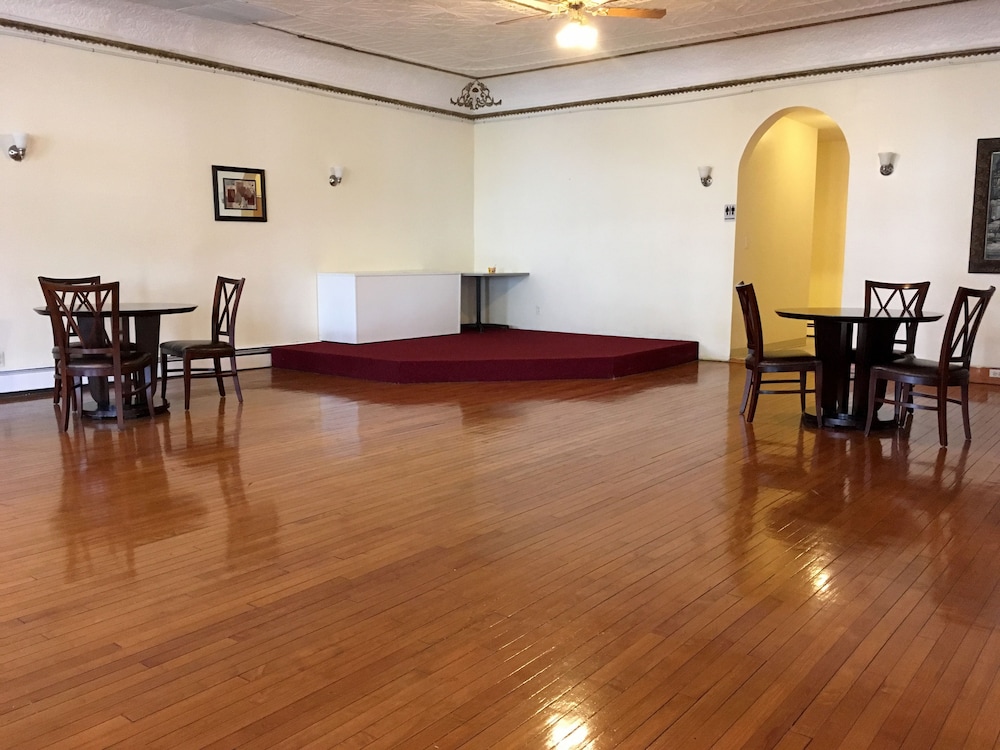 Belmar Inn 42/45