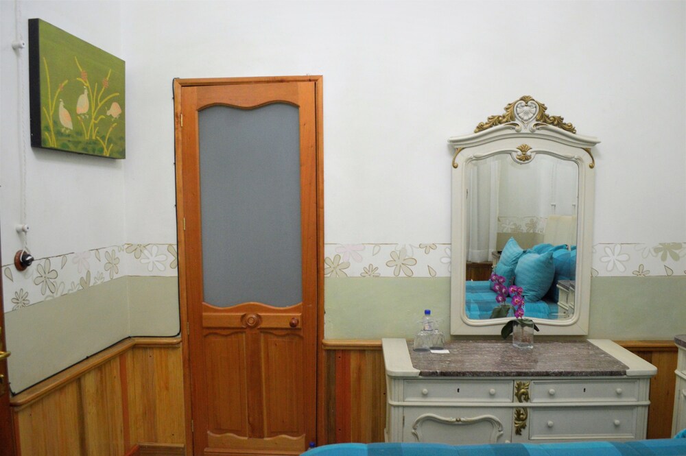 SMALL LUXURY HOTEL AZCAMI 5/50
