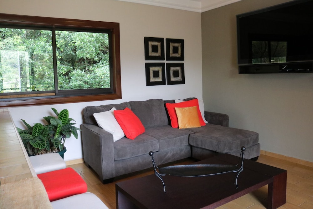 Hotel Ladera 35/50