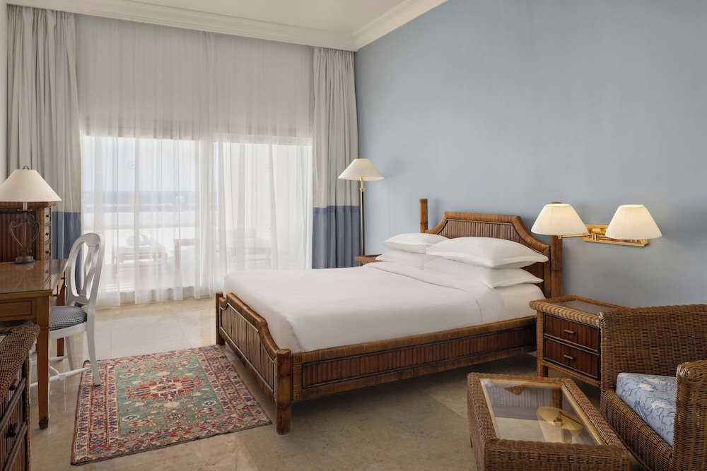 Diplomat, Junior Suite, King Bed, Sea View, Balcony, High Floor