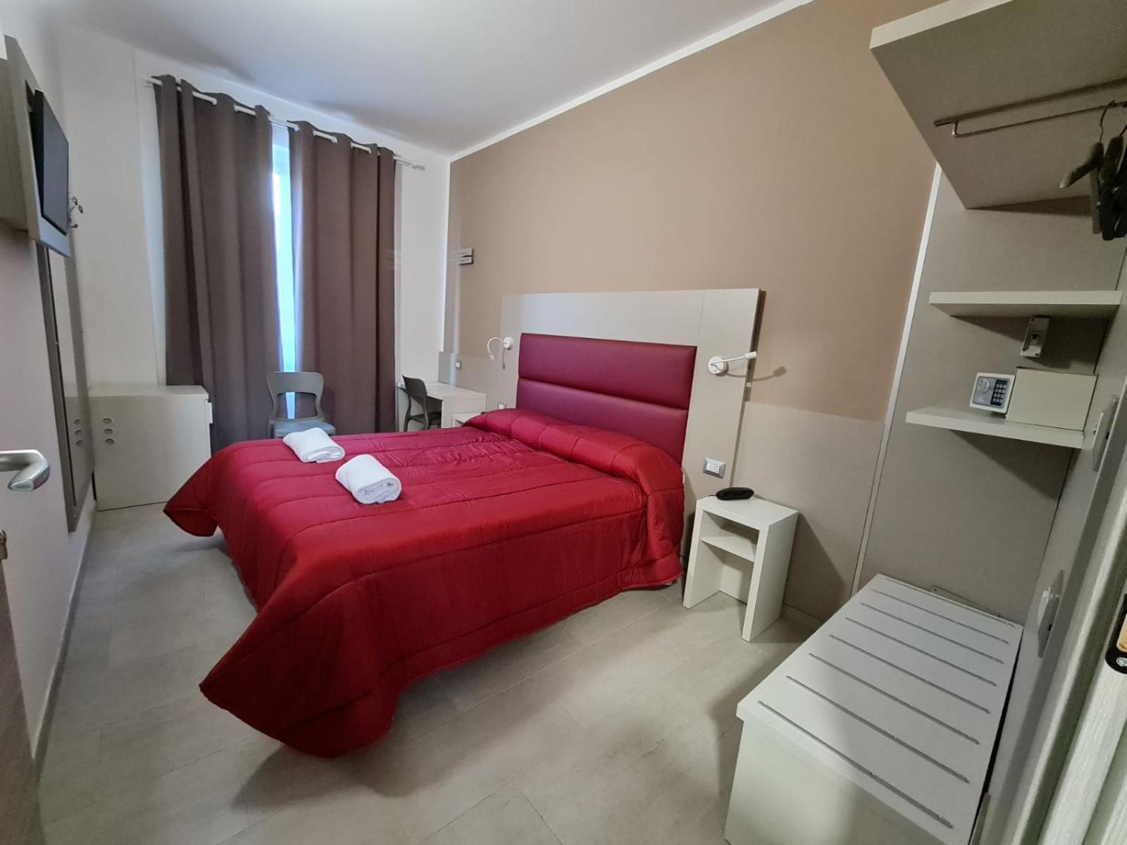 HOTEL CITY 20 9/31