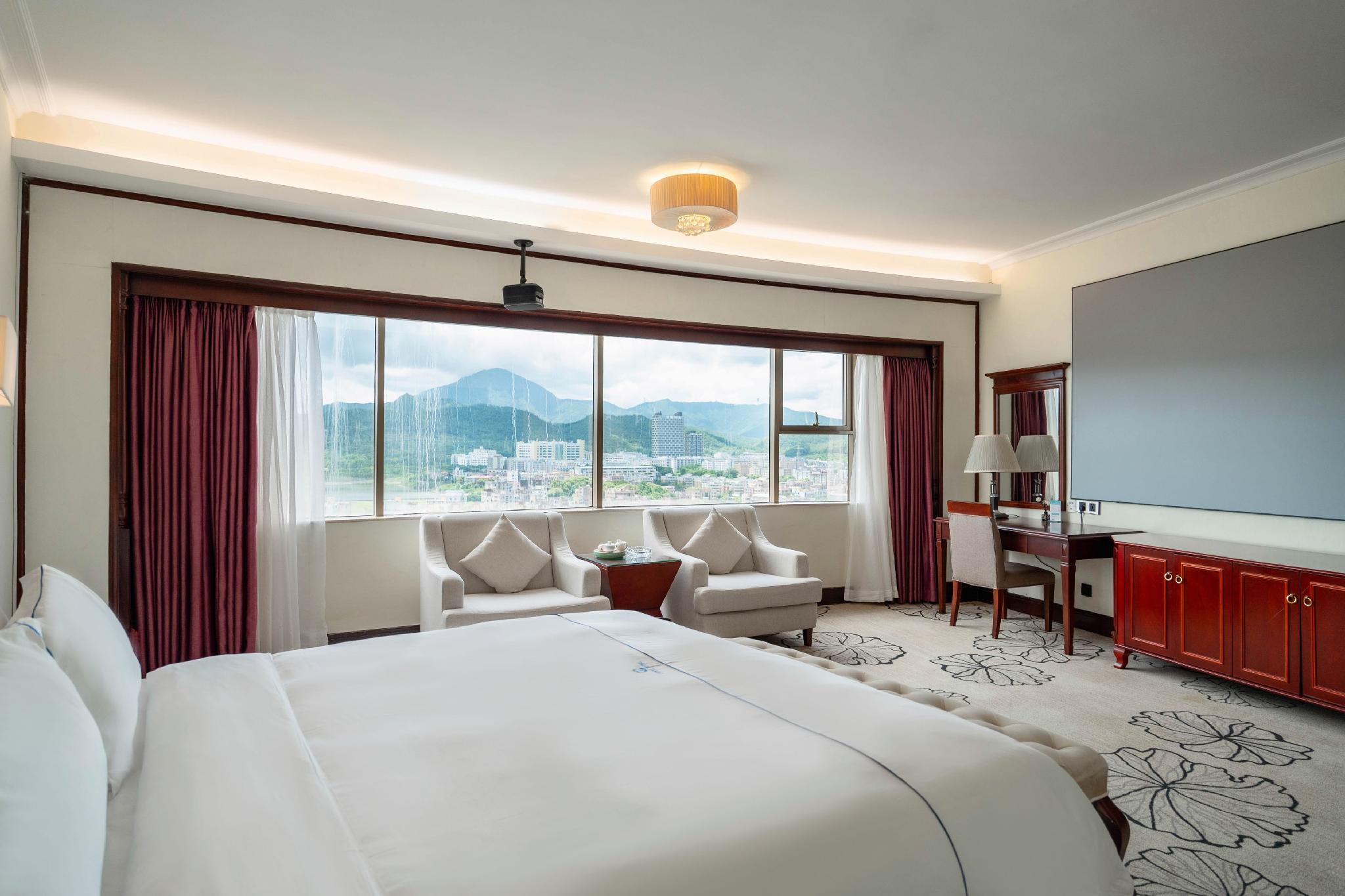 Junyi Hotel 13/31