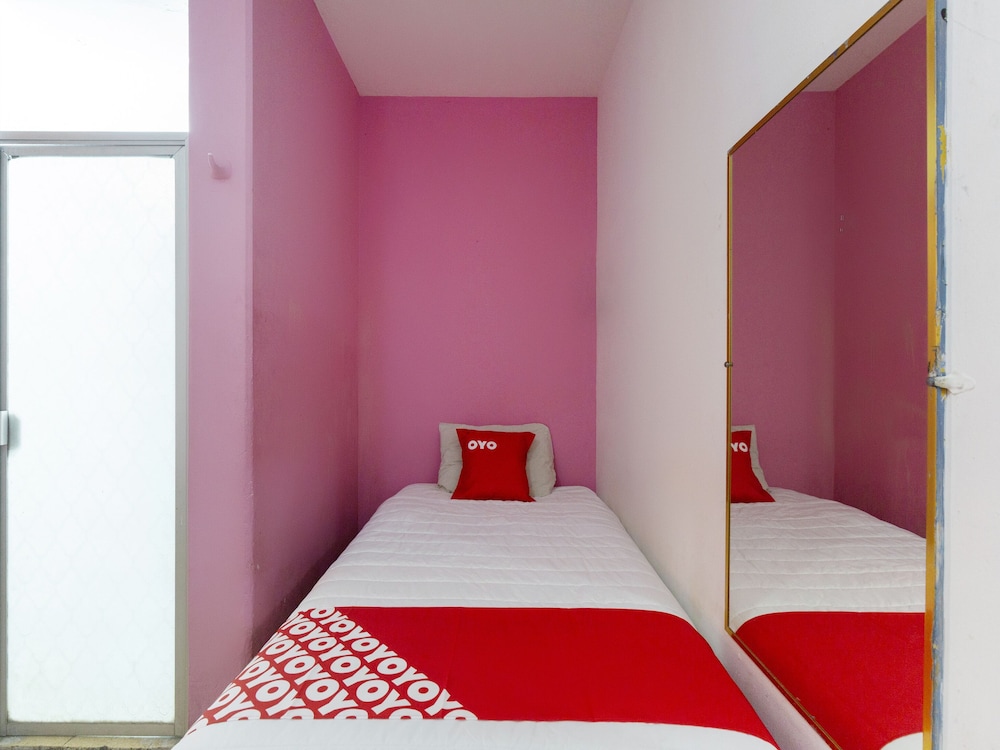 Standard, Triple, 1 Double and 1 Single Bed, OYO Hotel Emperador, Oaxaca 2/5