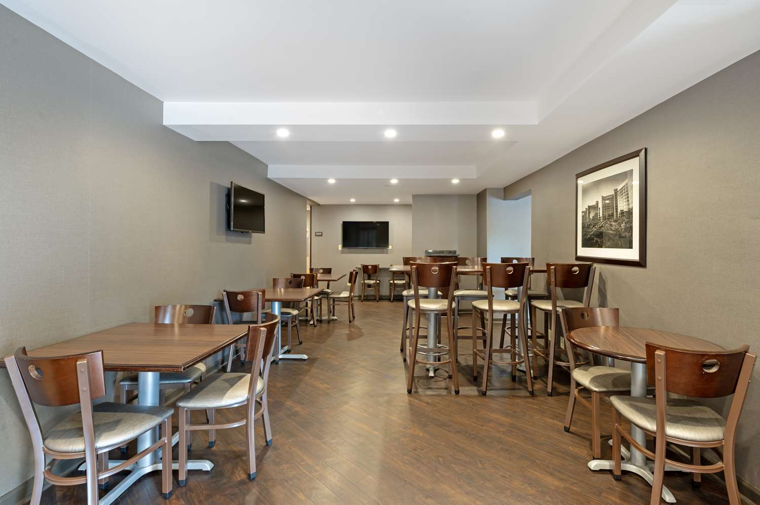 Best Western University Inn At Valparaiso 15/16