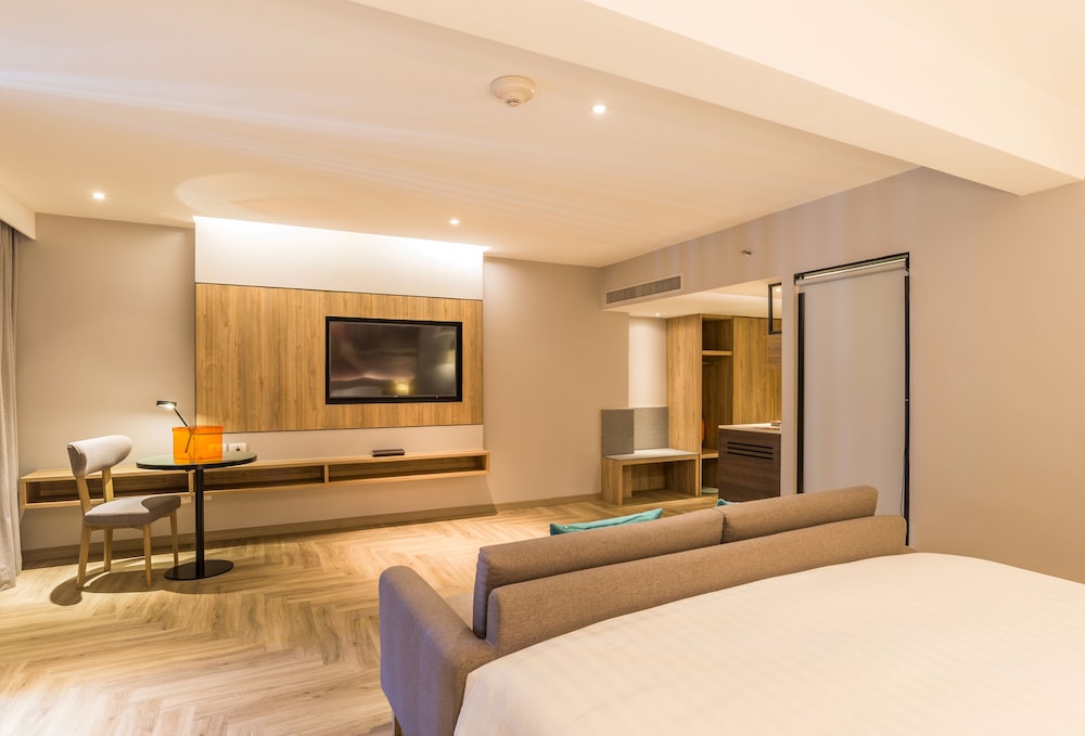 Holiday Inn Resort Krabi Ao Nang Beach 33/79