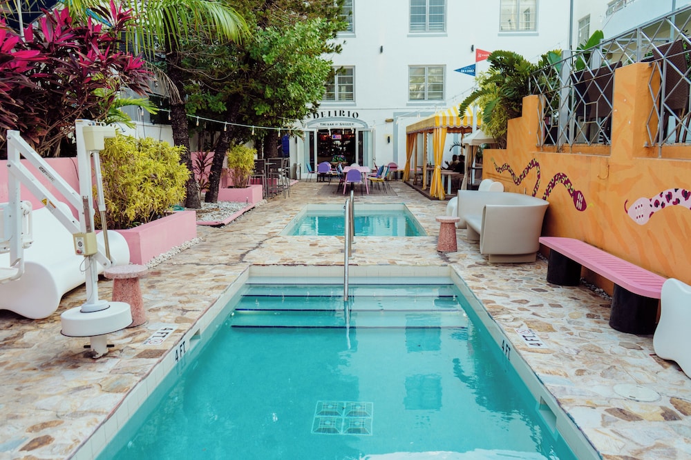 Viajero Miami - Adults Only 68/73