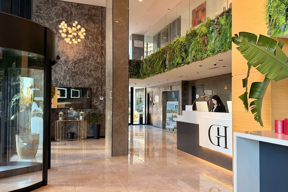 The Grandeur Hotel 6/69