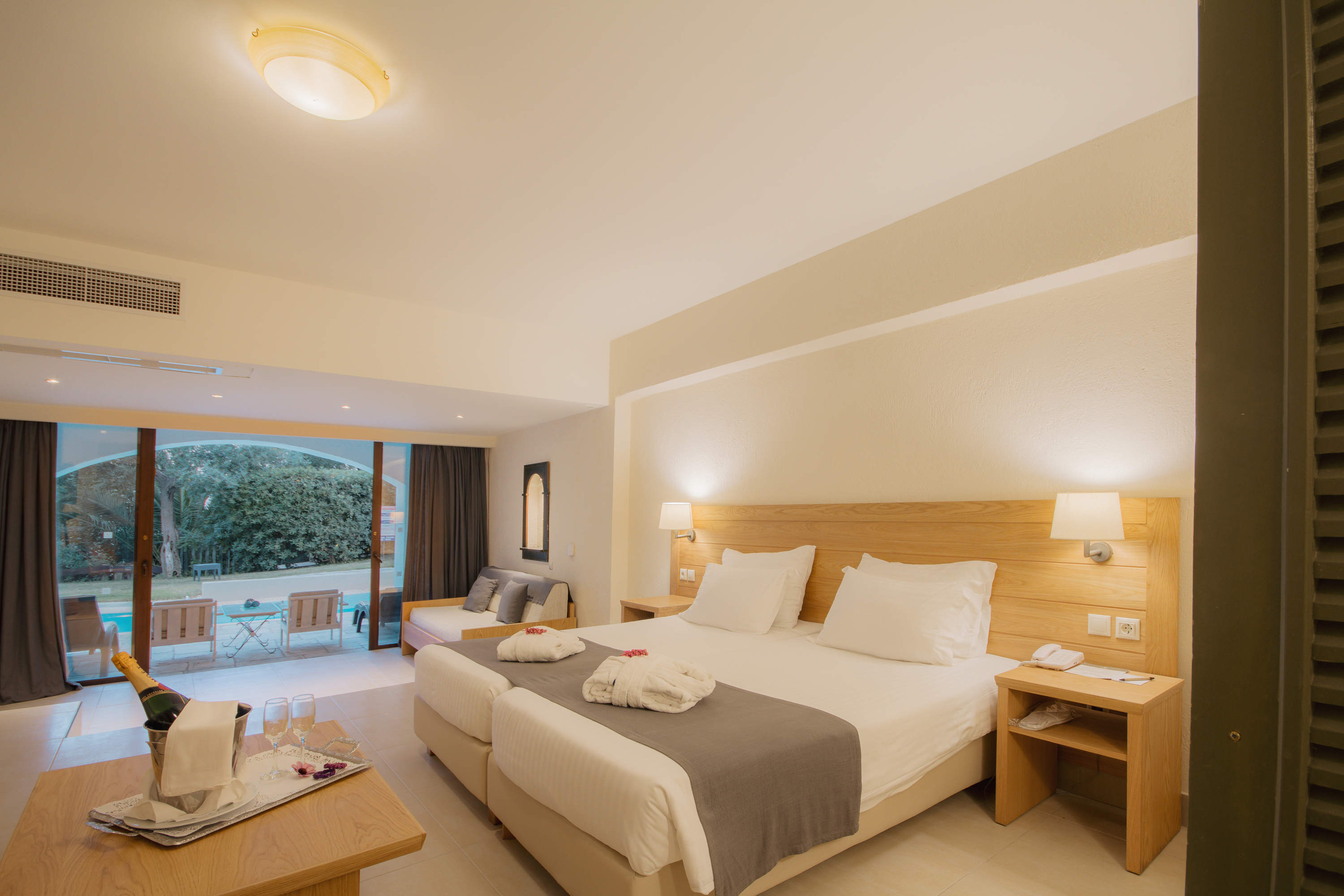 Garden, Ionian Blue, Suite, Shared Pool