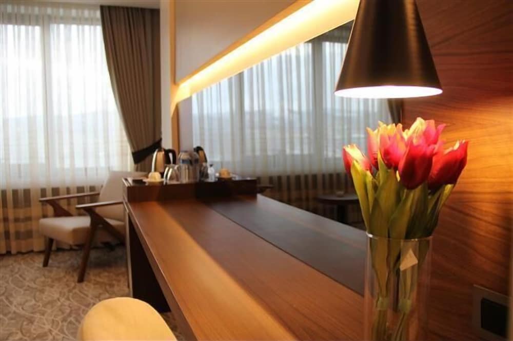 Armoni Park Otel 24/30