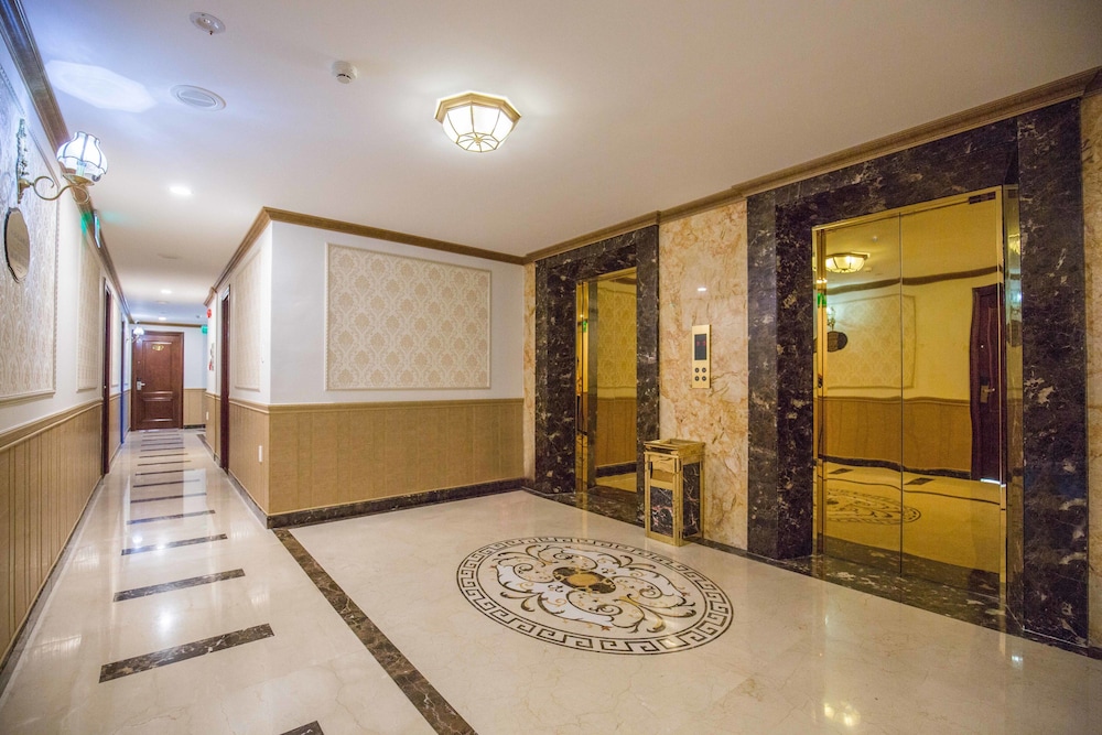 Roy Dala Hotel 9/54
