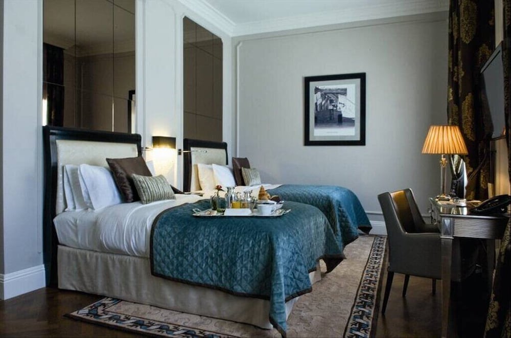 Intercontinental Porto Palacio Das Cardosas 16/82