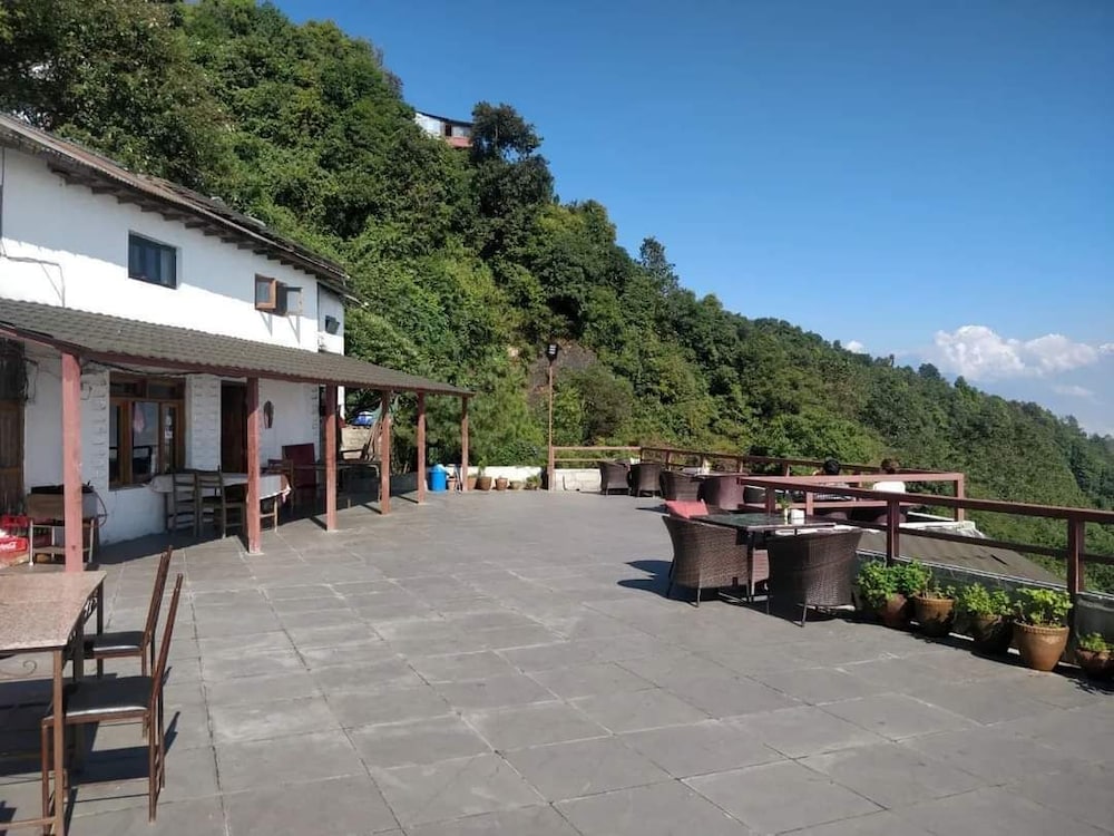 Everest Manla Resort 23/50