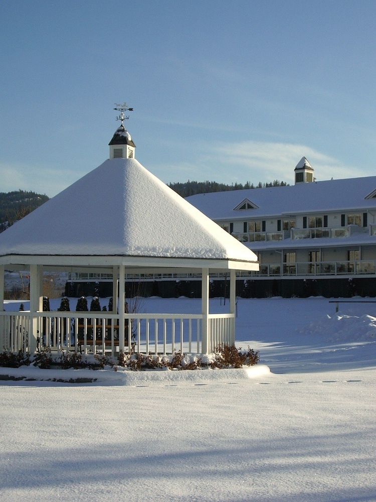 South Thompson Inn 3/69