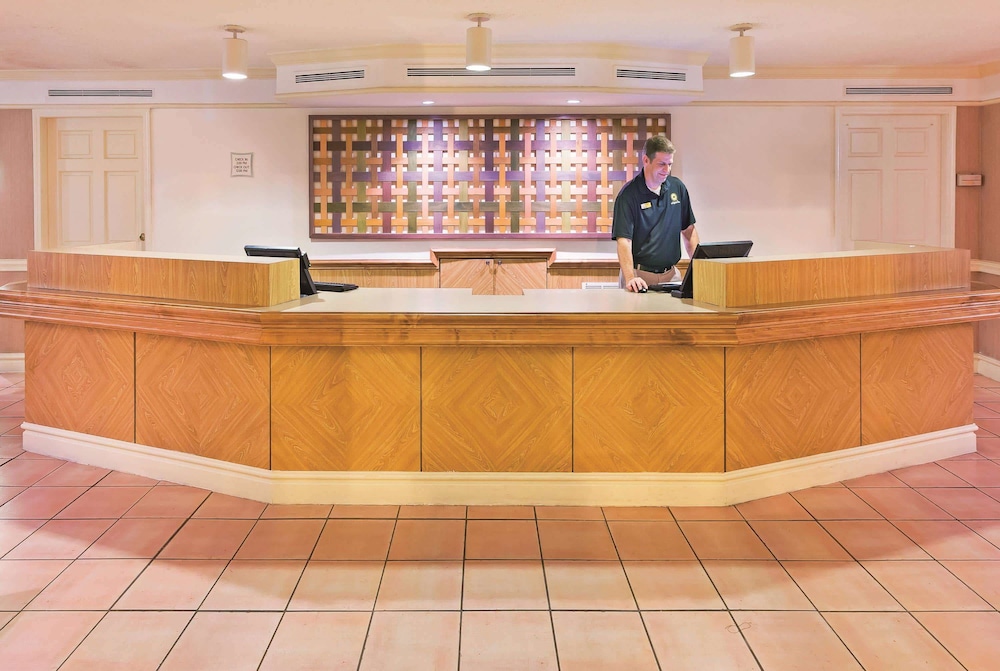 La Quinta Inn San Antonio Lackland 8/49