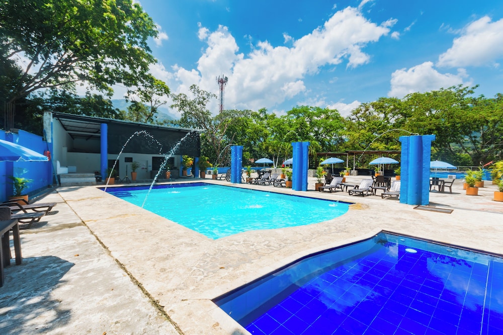 HOTEL TROPICAL SAN JERONIMO 26/27