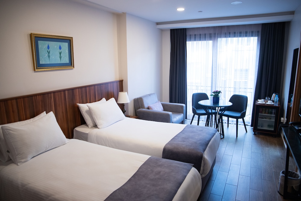 La Wisteria Boutique Hotel 9/66