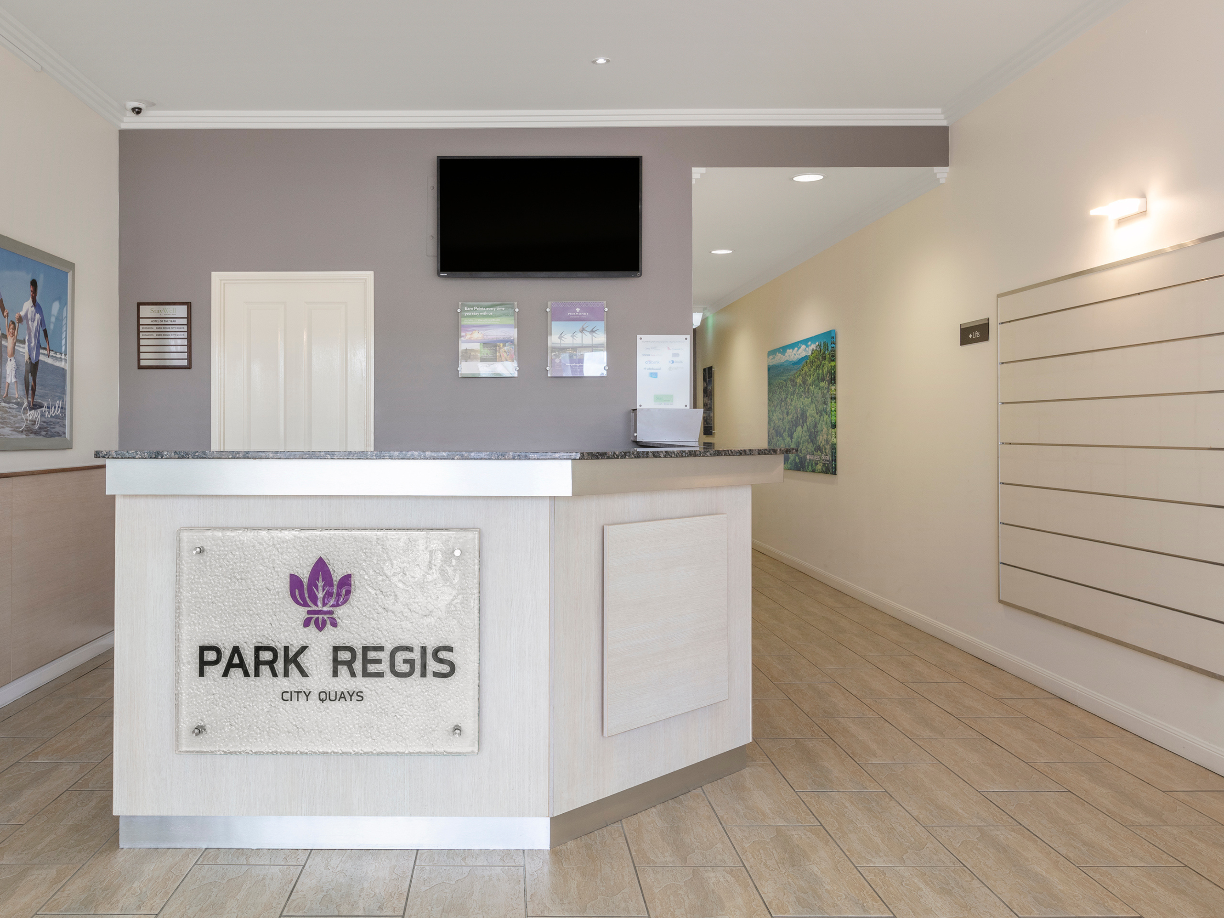 PARK REGIS CITY QUAYS 8/53