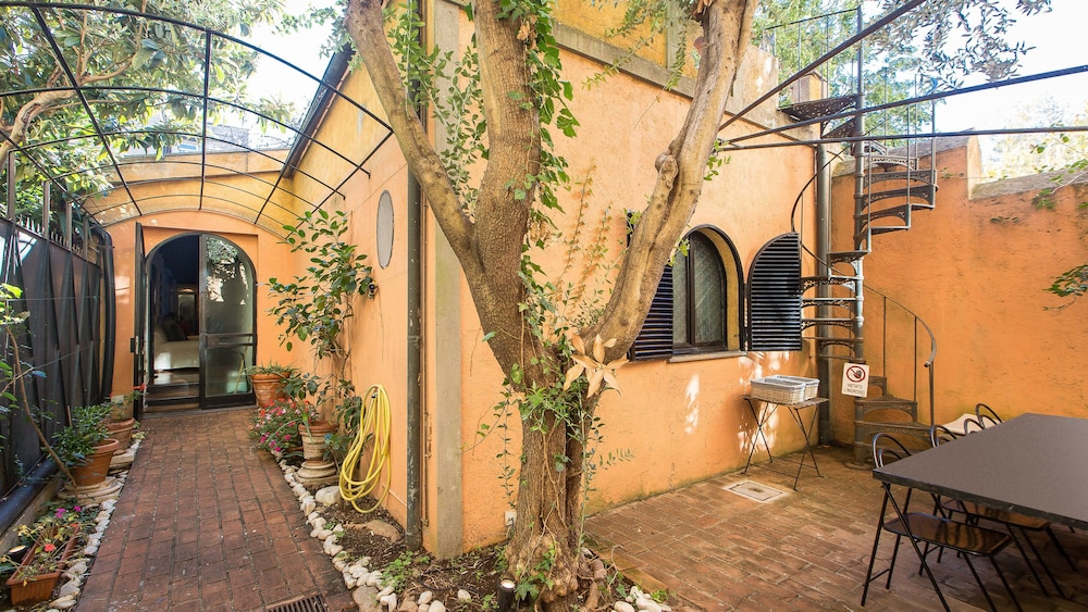 Rental In Rome Riari Garden Luxury 25/29