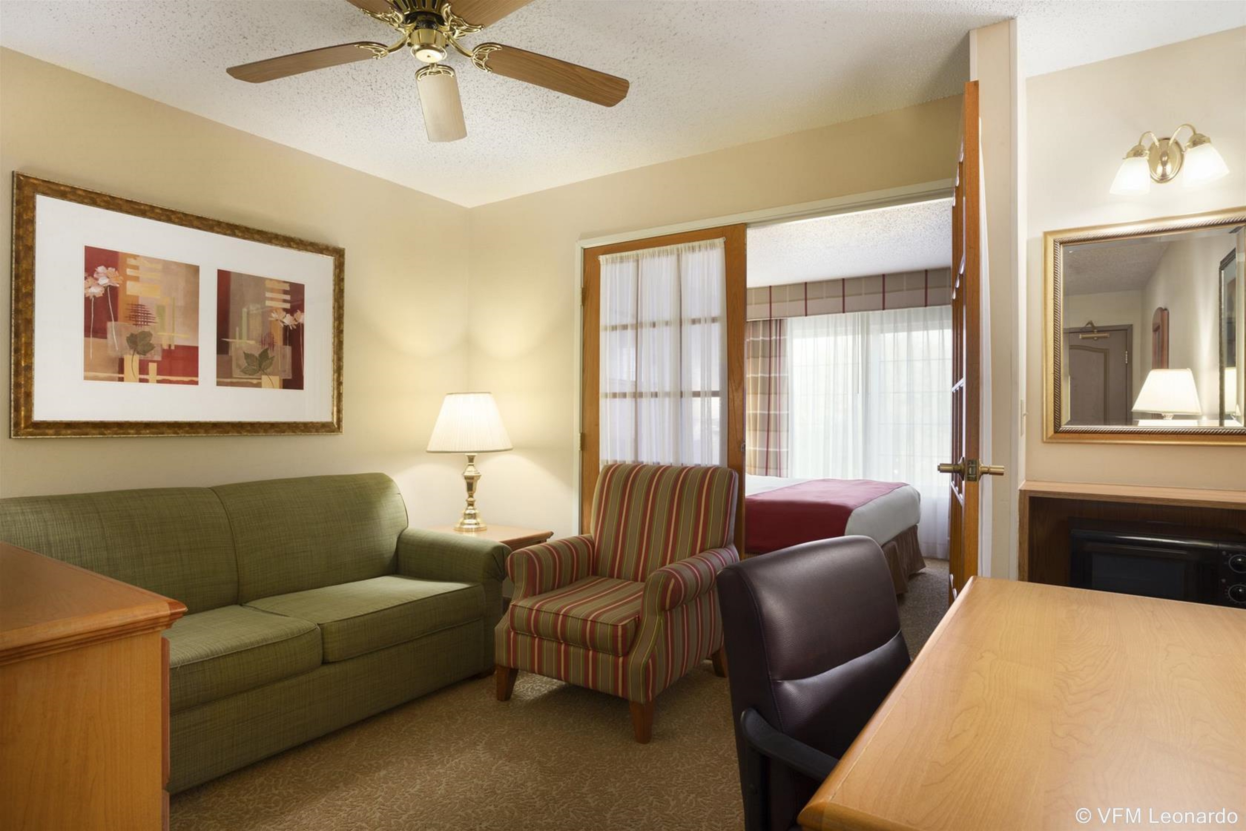 Country Inn & Suites by Radisson, Columbus Airport, OH 19/34