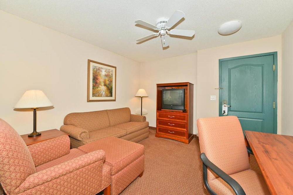 BlissPoint Inn and Suites Marion 24/47