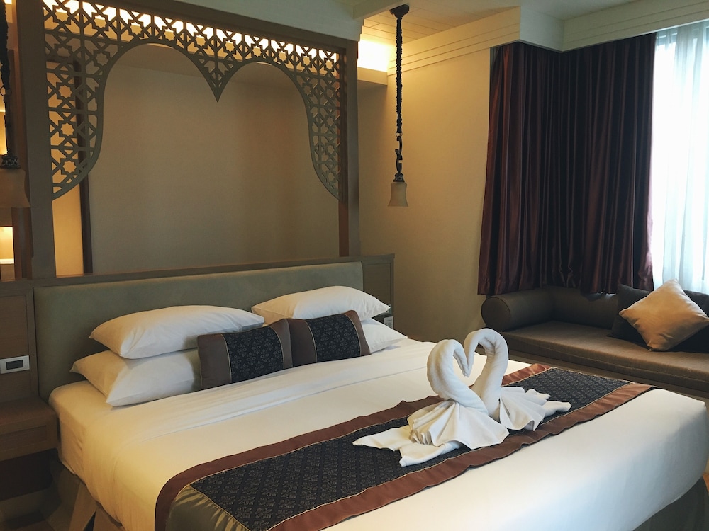 Pagoda, Suite
