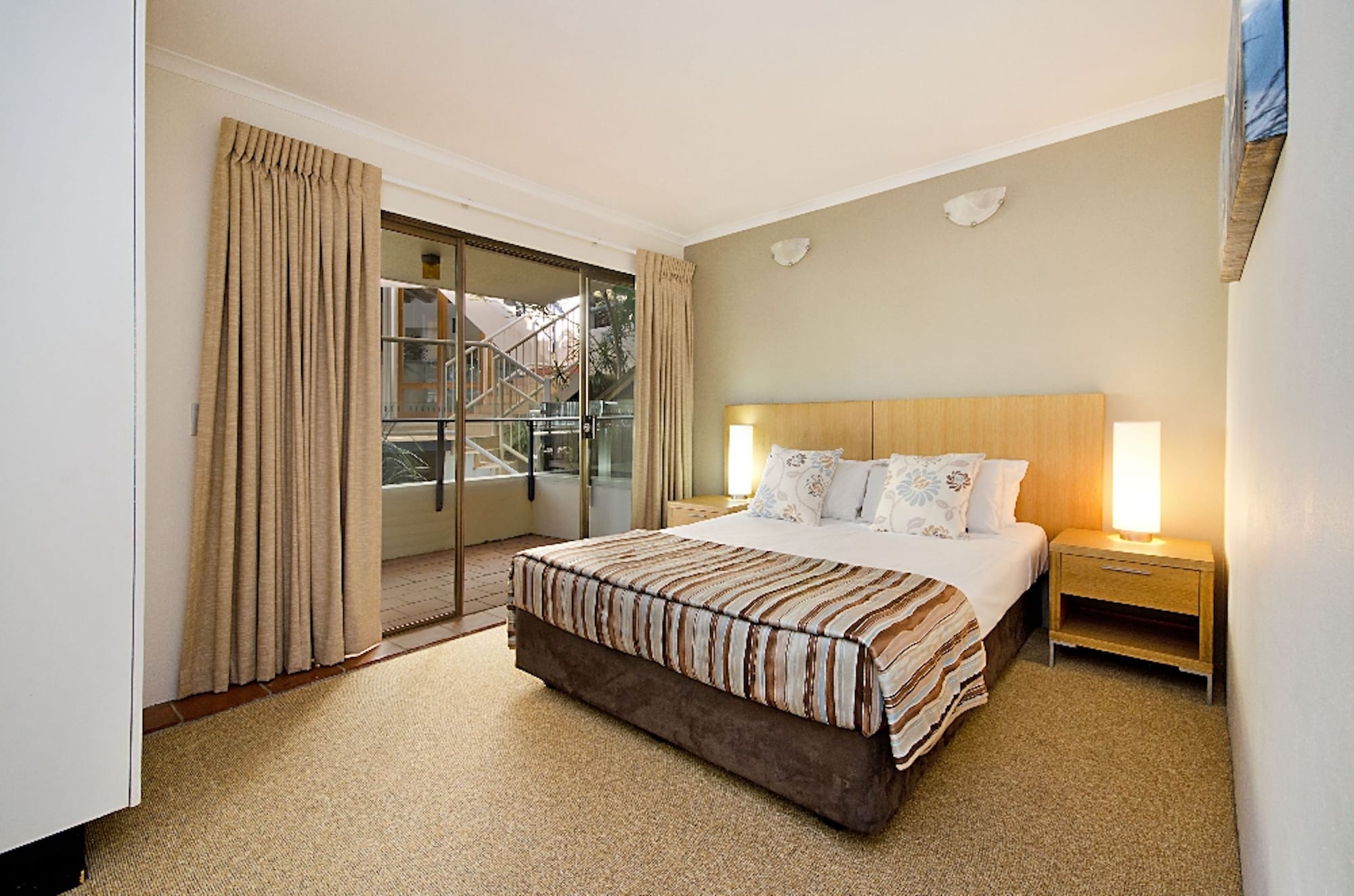 2 BEDROOMS, APARTMENT