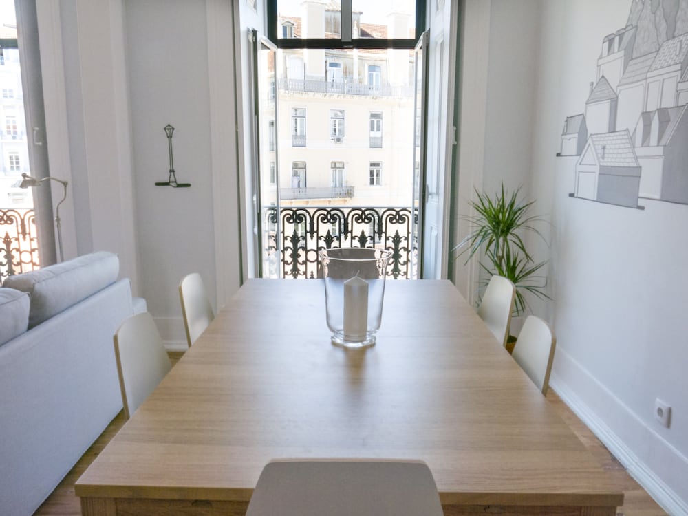 Lisbon Check-In Guesthouse 25/40
