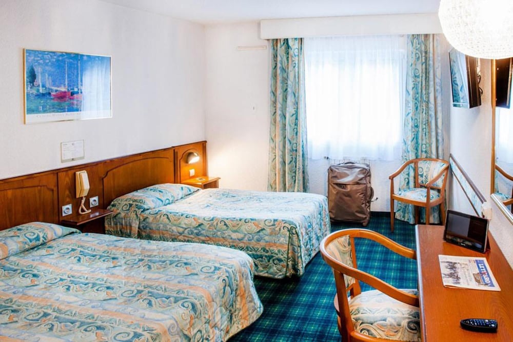 Hotel Christ Roi 19/64