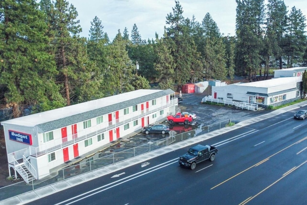 Budget Inn Bend by OYO 37/44