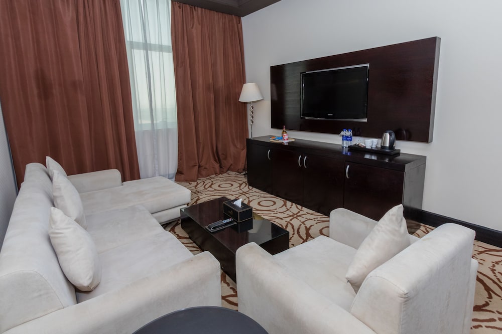 Sunday Mangrove Corniche Hotel, Ras Al Khaimah 60/78