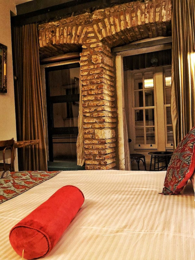 GUMUSYAN HOTEL 8/31