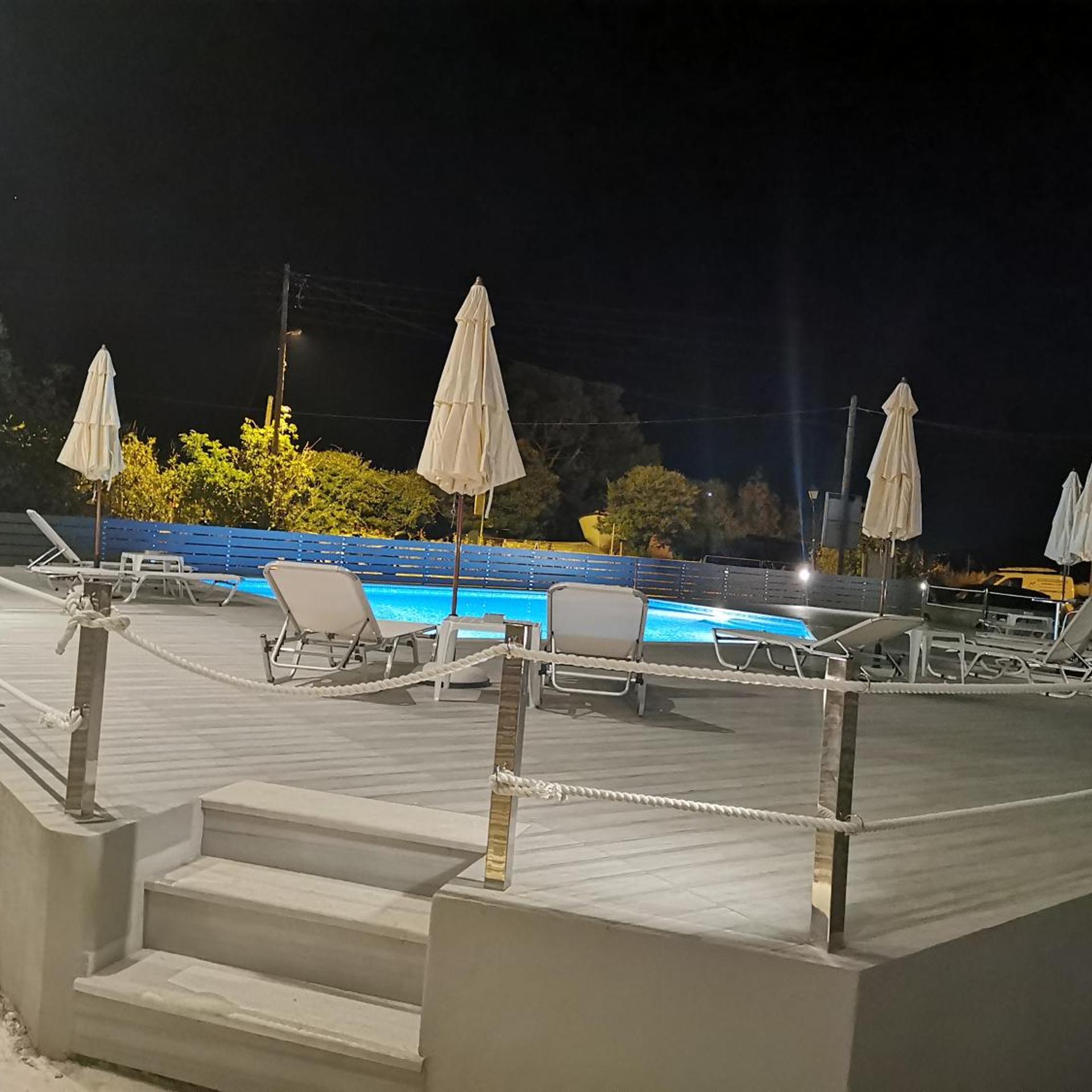 Three Island View Hotel 78/103