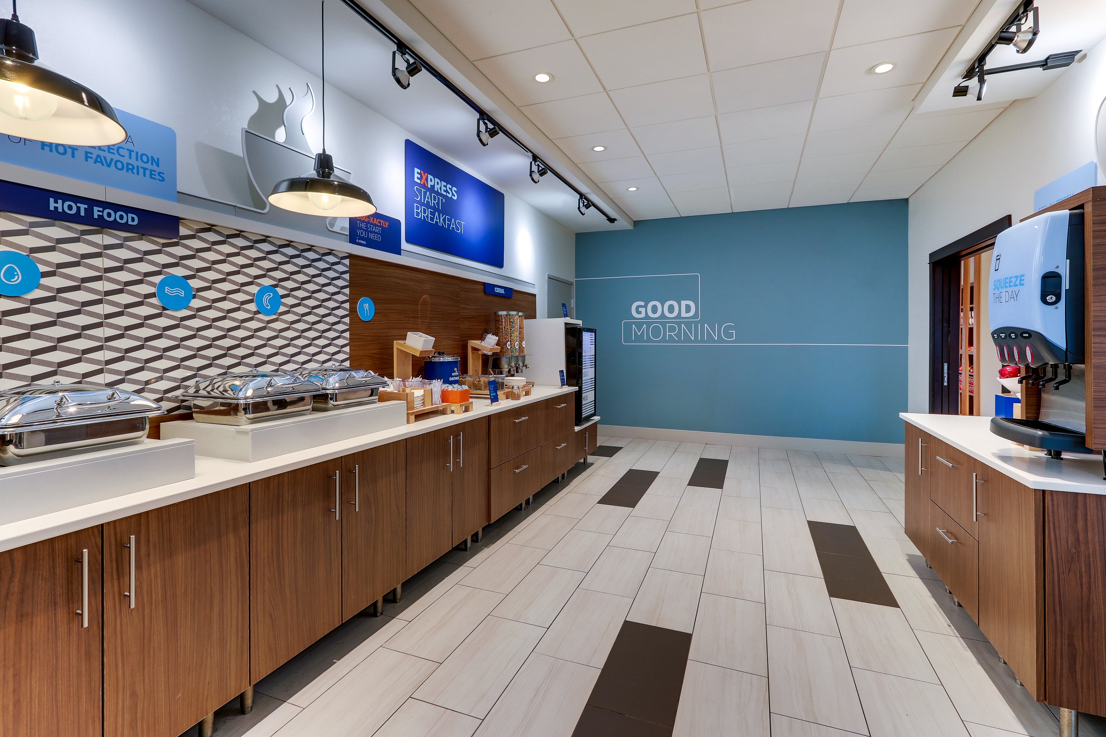 Holiday Inn Express Suites Middletown Goshen 10/71