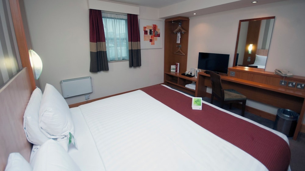 HOLIDAY INN MANCHESTER-CENTRAL PARK 13/73
