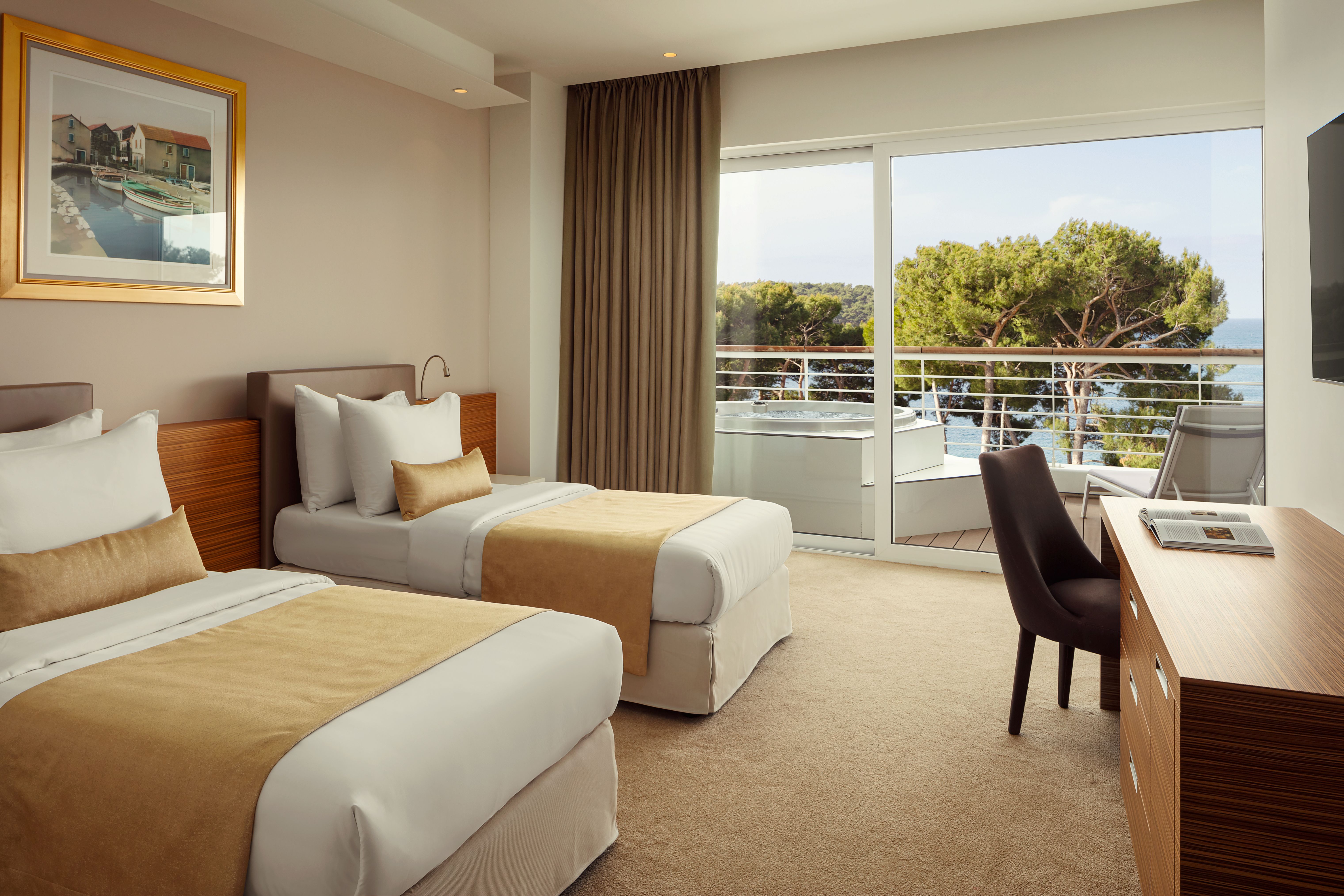 Bellevue, Suite, Terrace
