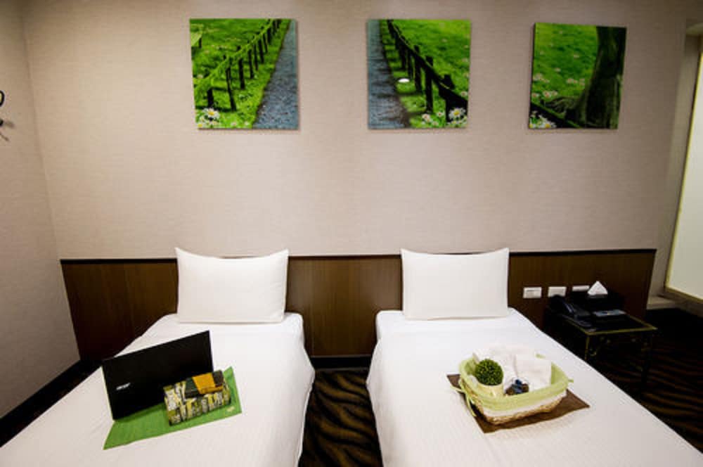Hotel 6 - ZhongHua 7/40