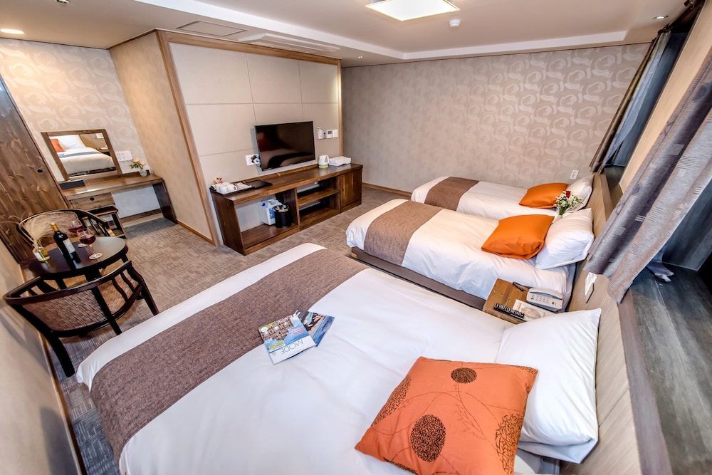 family suite
