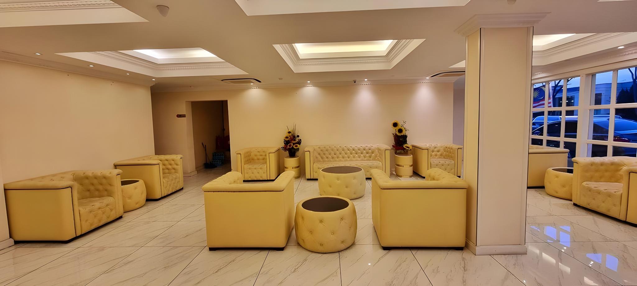 Ritzton Hotel 32/38