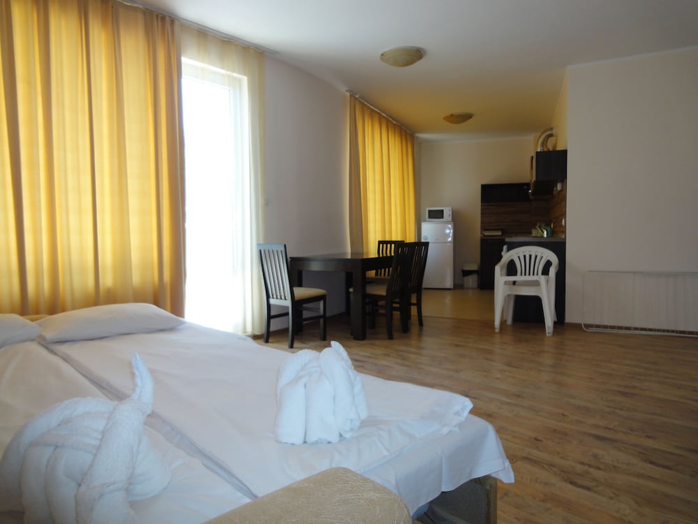 Yassen Holiday Village 12/33
