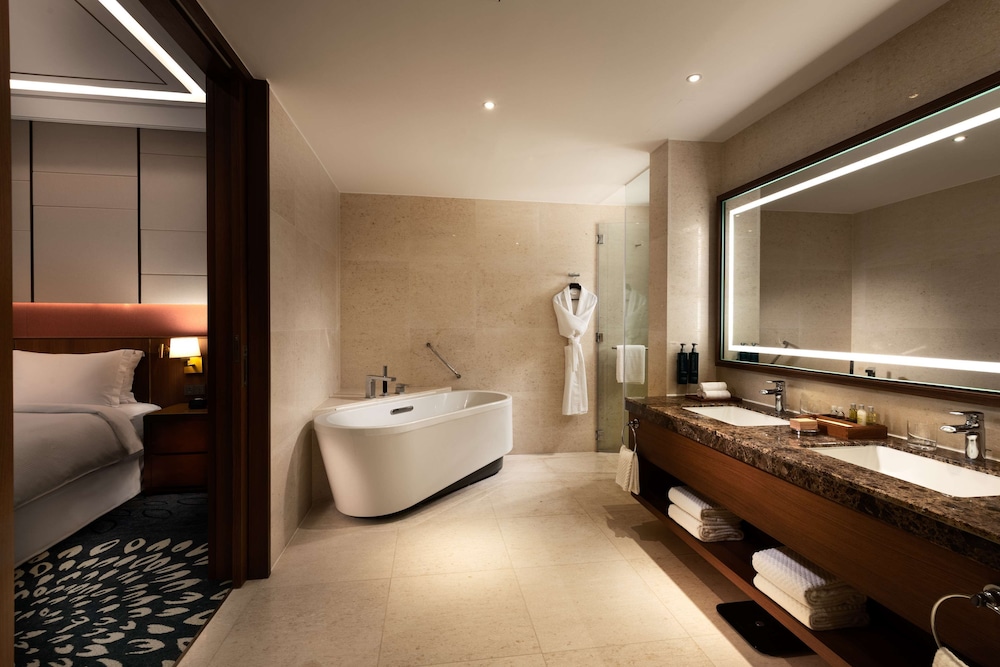 جناح متصل عائلي بسرير كينج، Hilton Clark Sun Valley Resort 4/4
