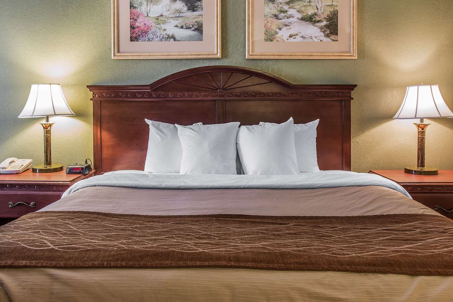 Quality Inn & Suites Ann Arbor Hwy 23 13/27