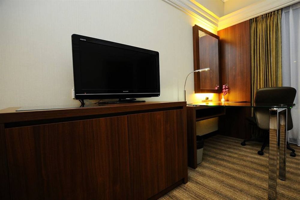 The Katerina Hotel 32/33