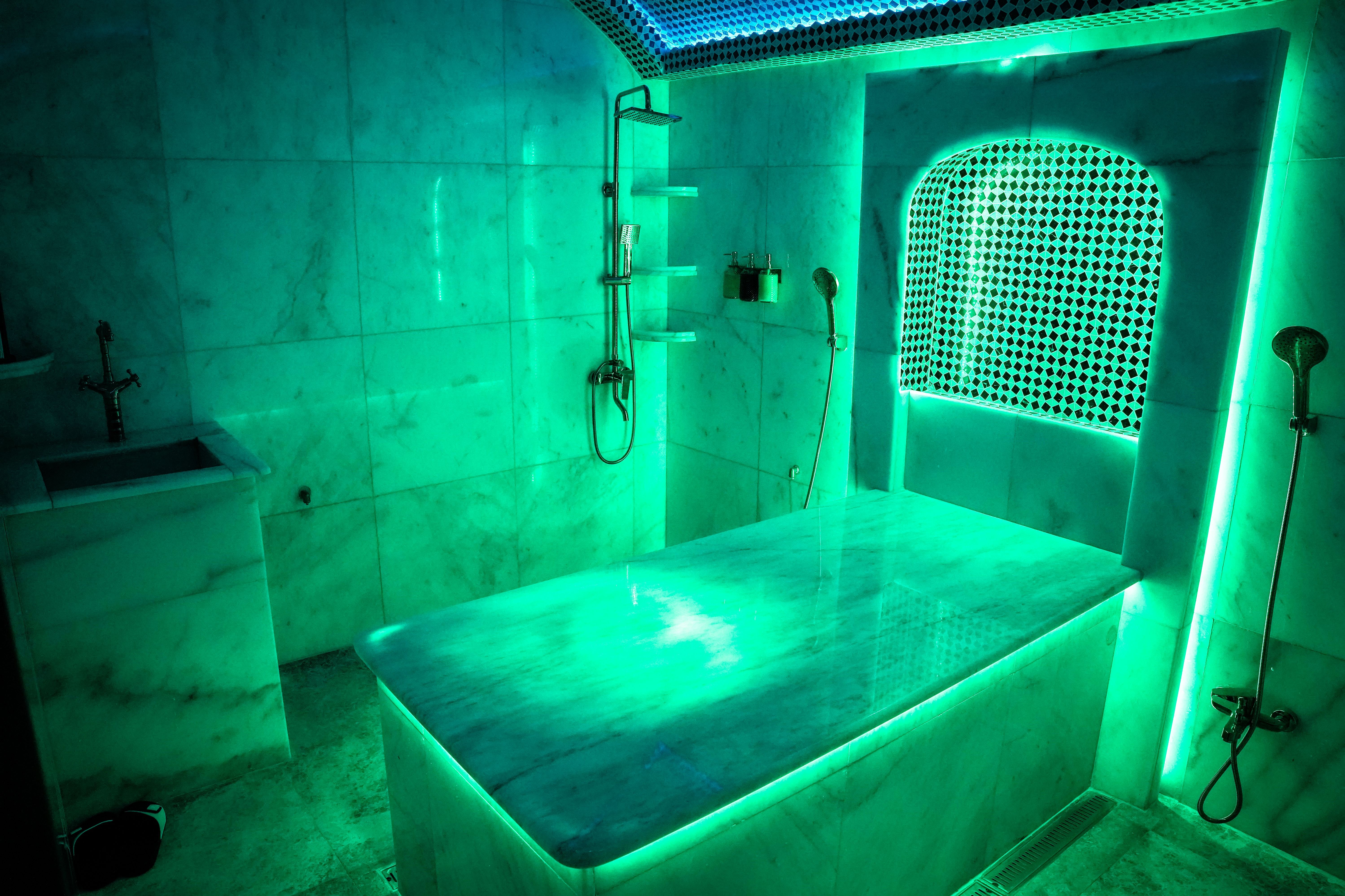Cristal Hotel Abu Dhabi 6/13