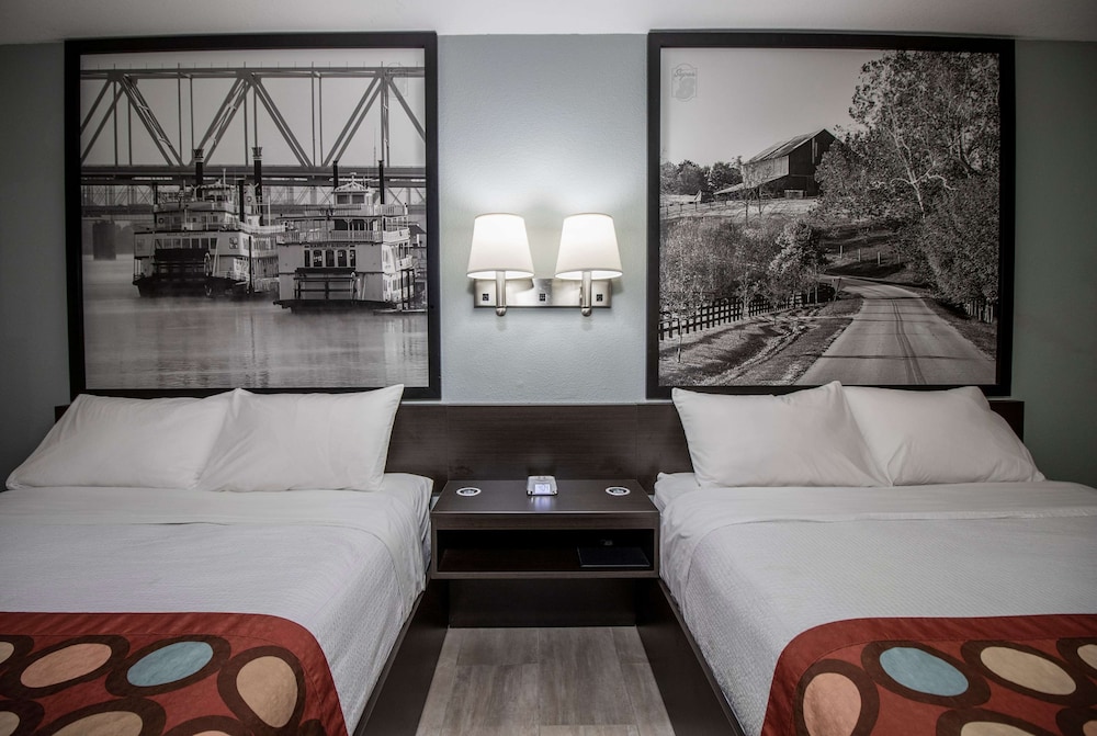 Super 8 By Wyndham Owensboro 12/28