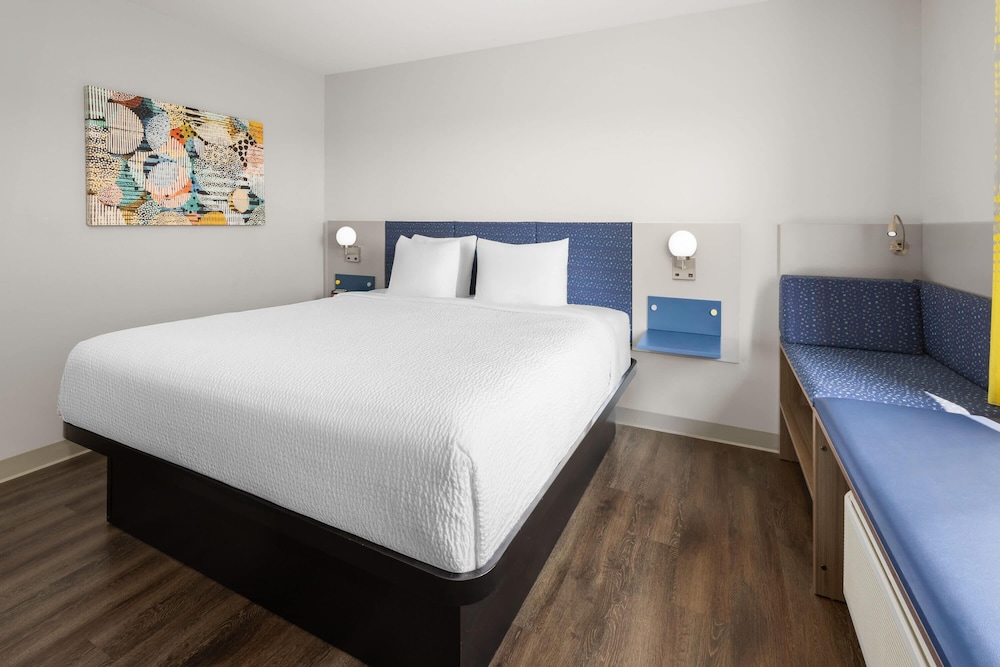 Microtel Inn and Suites by Wyndham Rehoboth Beach 22/62