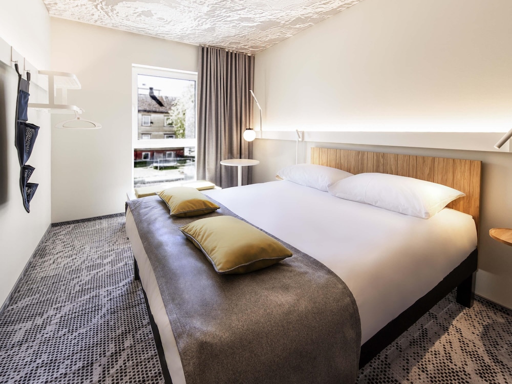 STANDARD, DOUBLE BED